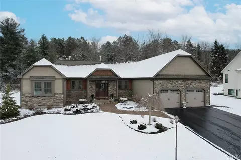 6150 Waterloo Rd, Jamesville, NY 13078