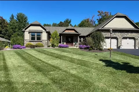 Exterior - 6150 Waterloo Rd, Jamesville, NY 13078 photo 2 of 11