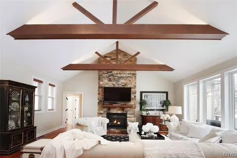 Living - 6150 Waterloo Rd, Jamesville, NY 13078 photo 2 of 10