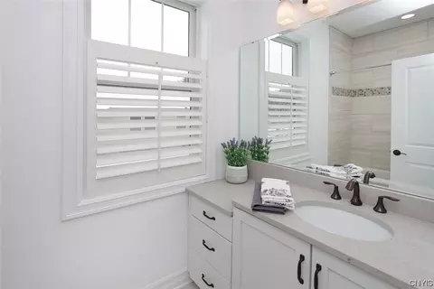 Bath - 6150 Waterloo Rd, Jamesville, NY 13078 photo 5 of 7