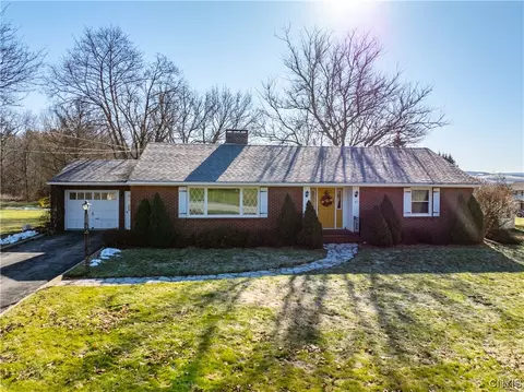 47 Top Notch Dr, Little Falls, NY 13365