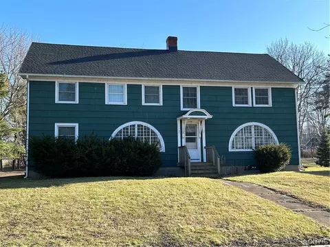 544 E Broadway St, Cape Vincent, NY 13618
