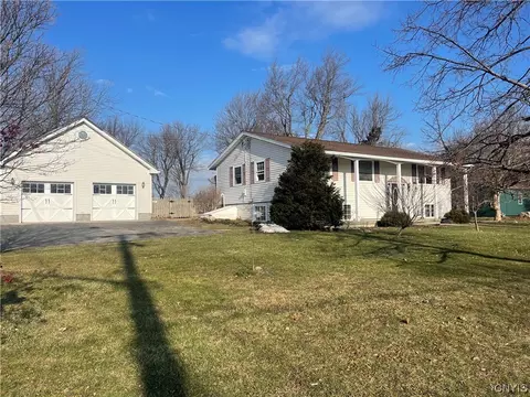 124 Hill St, Hounsfield, NY 13685
