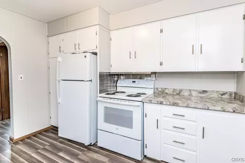 Kitchen - 103 Seneca Ave, Oneida, NY 13421 photo 5 of 5