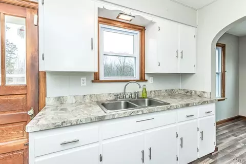 Kitchen - 103 Seneca Ave, Oneida, NY 13421 photo 4 of 5