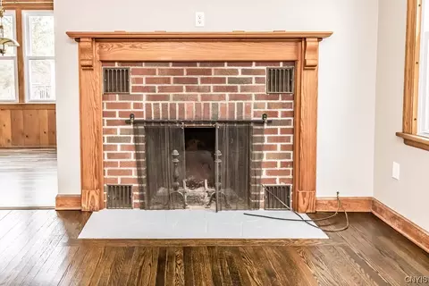 Living - 103 Seneca Ave, Oneida, NY 13421 photo 3 of 4