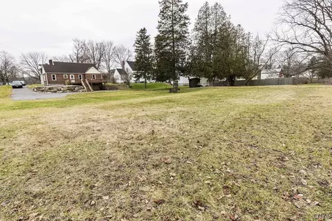 Exterior - 103 Seneca Ave, Oneida, NY 13421 photo 11 of 13