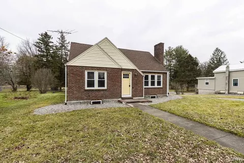 Exterior - 103 Seneca Ave, Oneida, NY 13421 photo 2 of 13