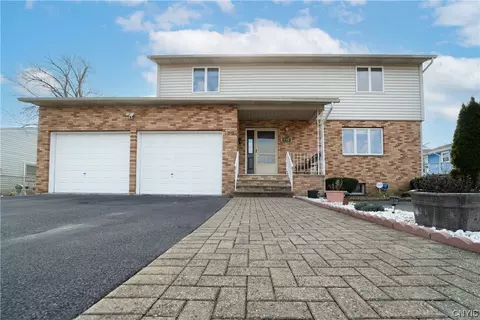 102 Adams Ave, Salina, NY 13206
