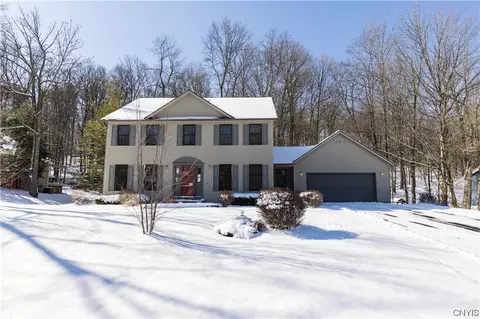 8049 Merrimac Dr, Manlius, NY 13104