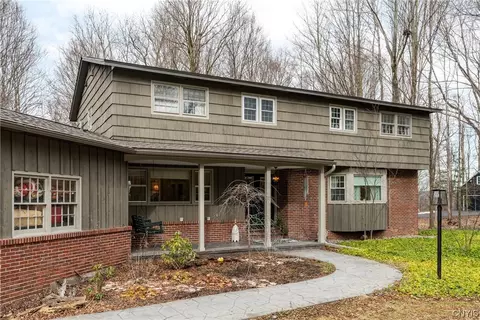 4737 Limberlost Ln, Manlius, NY 13104
