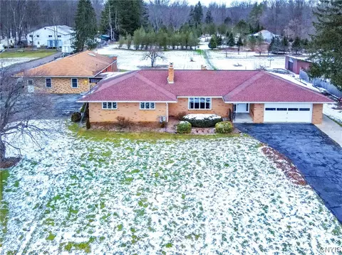 7415 Kirkville Rd, East Syracuse, NY 13057