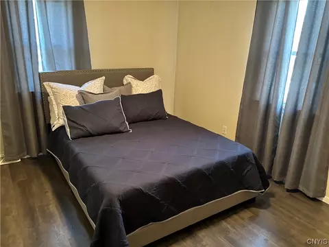 Bedroom - 412 Tilden Dr, East Syracuse, NY 13057 photo 3 of 6