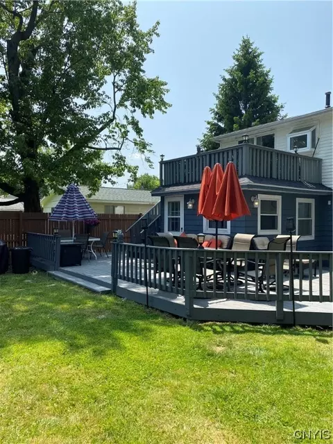 Exterior - 412 Tilden Dr, East Syracuse, NY 13057 photo 10 of 11