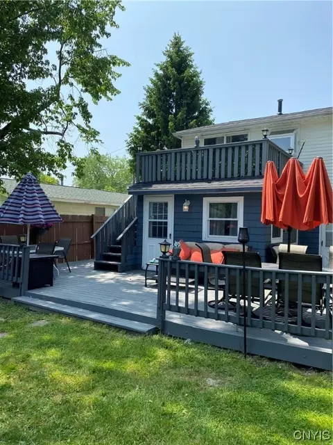 Exterior - 412 Tilden Dr, East Syracuse, NY 13057 photo 8 of 11