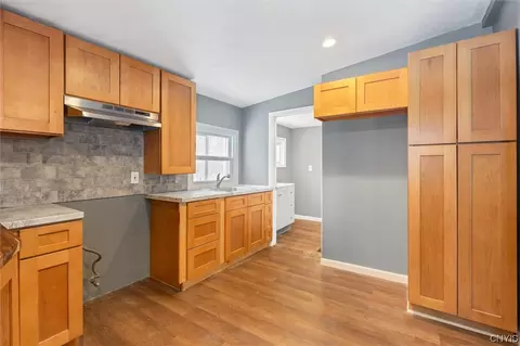 120 Maple Dr, Camillus, NY 13031 photo 6