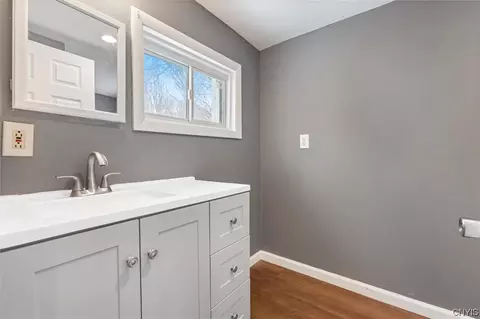 120 Maple Dr, Camillus, NY 13031 photo 17