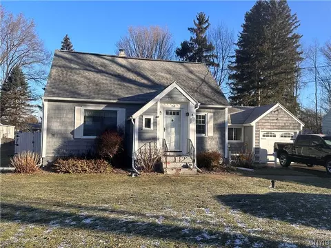 218 Shaver Ave, Syracuse, NY 13212