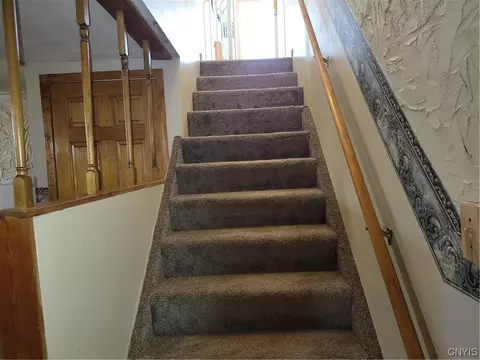 Entry Way - 507 Berkey Dr, Sullivan, NY 13037 photo 2 of 2