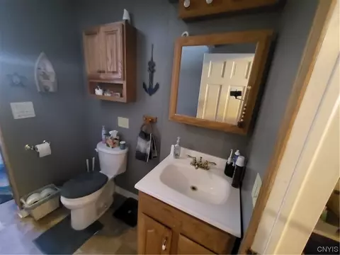 Bath - 507 Berkey Dr, Sullivan, NY 13037 photo 2 of 3