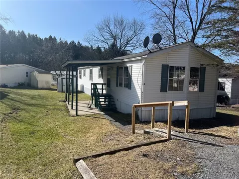 5 Community Dr, Groton, NY 13073