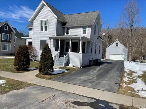 33 Elm St, Cortlandville, NY 13101
