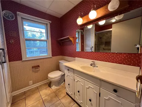 Bath - 4124 Sholtz Rd, Oneida, NY 13421 photo 1 of 8