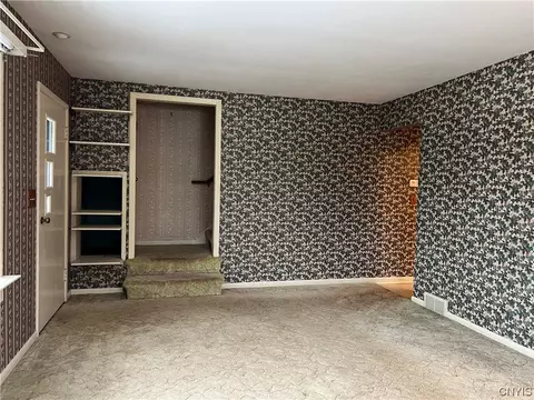 Exterior - 4124 Sholtz Rd, Oneida, NY 13421 photo 6 of 10
