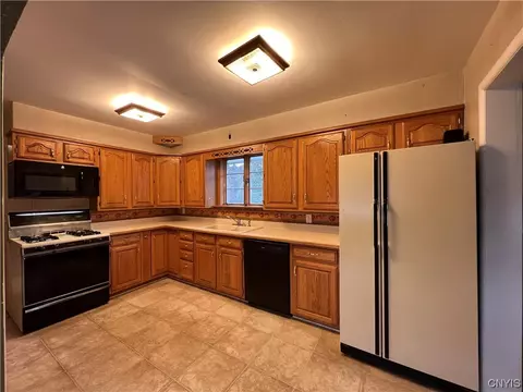 Kitchen - 4124 Sholtz Rd, Oneida, NY 13421 photo 1 of 3