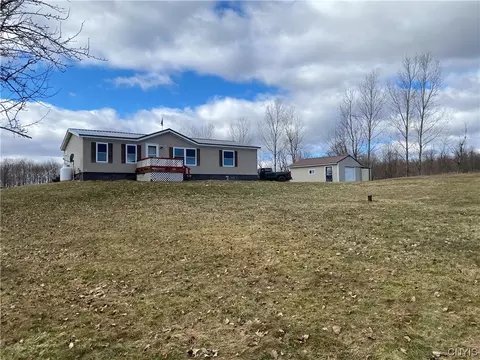 4785 Cole St S, Stockbridge, NY 13409