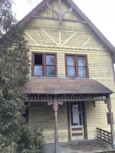 2 Mill St, Richford, NY 13835