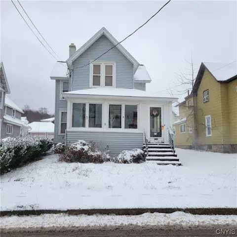 202 Charles Ave, Geddes, NY 13209