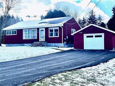 5065 Beef St, Onondaga, NY 13215