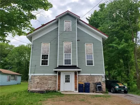 7580 W Lake St E, Vienna, NY 13308