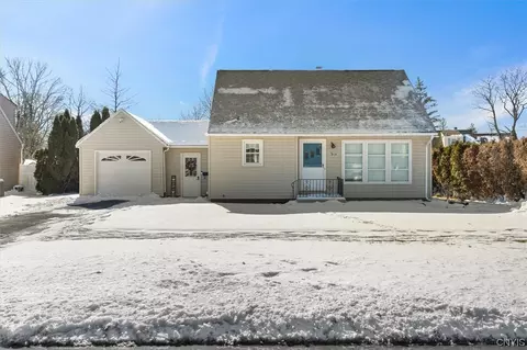 914 Armory Dr, Utica, NY 13501
