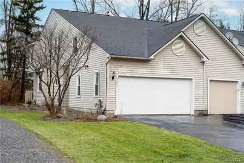 4270 Anguilla Dr, Liverpool, NY 13090