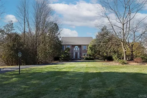 6904 Shalimar Way, Fayetteville, NY 13066