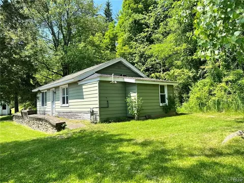2177 W Genesee Rd, Lysander, NY 13027