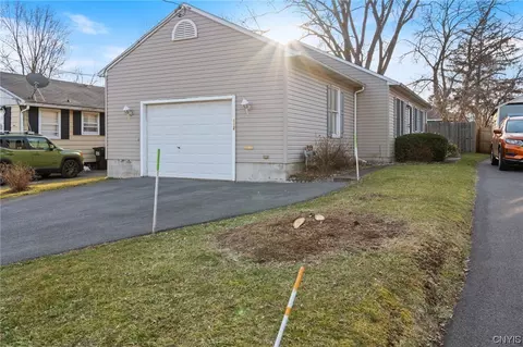 112 Mitchell Ave, Salina, NY 13211