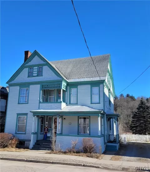 32 N Main St, Manheim, NY 13329