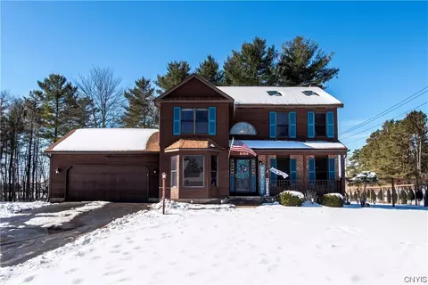 6359 Hidden Meadow Dr, Marcy, NY 13403