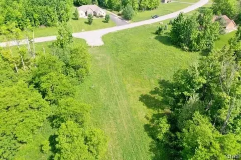6656 Doe Drive Dr, Marcy, NY 13403