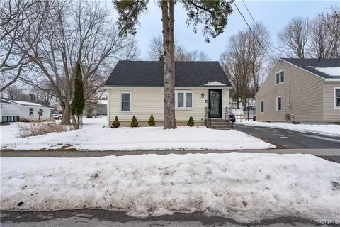 130 Wyoming Ave, Watertown, NY 13601