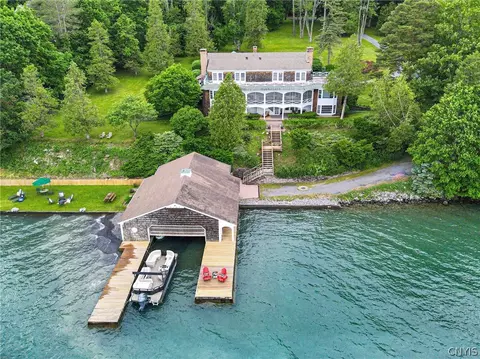 2880 W Lake Rd, Skaneateles, NY 13152