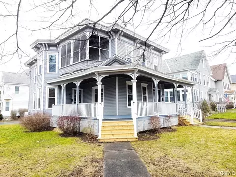 11-13 Lawton Ave, Auburn, NY 13021