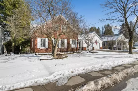 91 Hartford, New Hartford, NY 13413