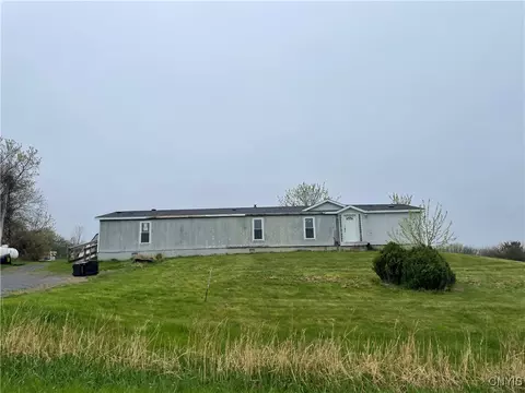 109 Skinner Rd, Sandy Creek, NY 13145