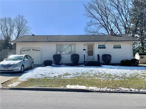 913 Arnold Ave, Utica, NY 13502