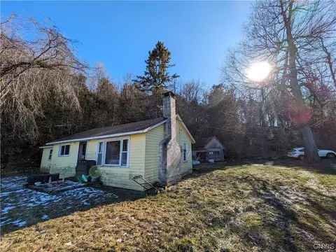 6763 County Route 178, Henderson, NY 13650