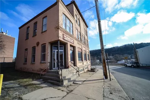 347 S 2nd St, Little Falls, NY 13365